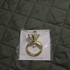 NIB new bling ring pin brooch gold plated with diamond and accents 3” x 2”